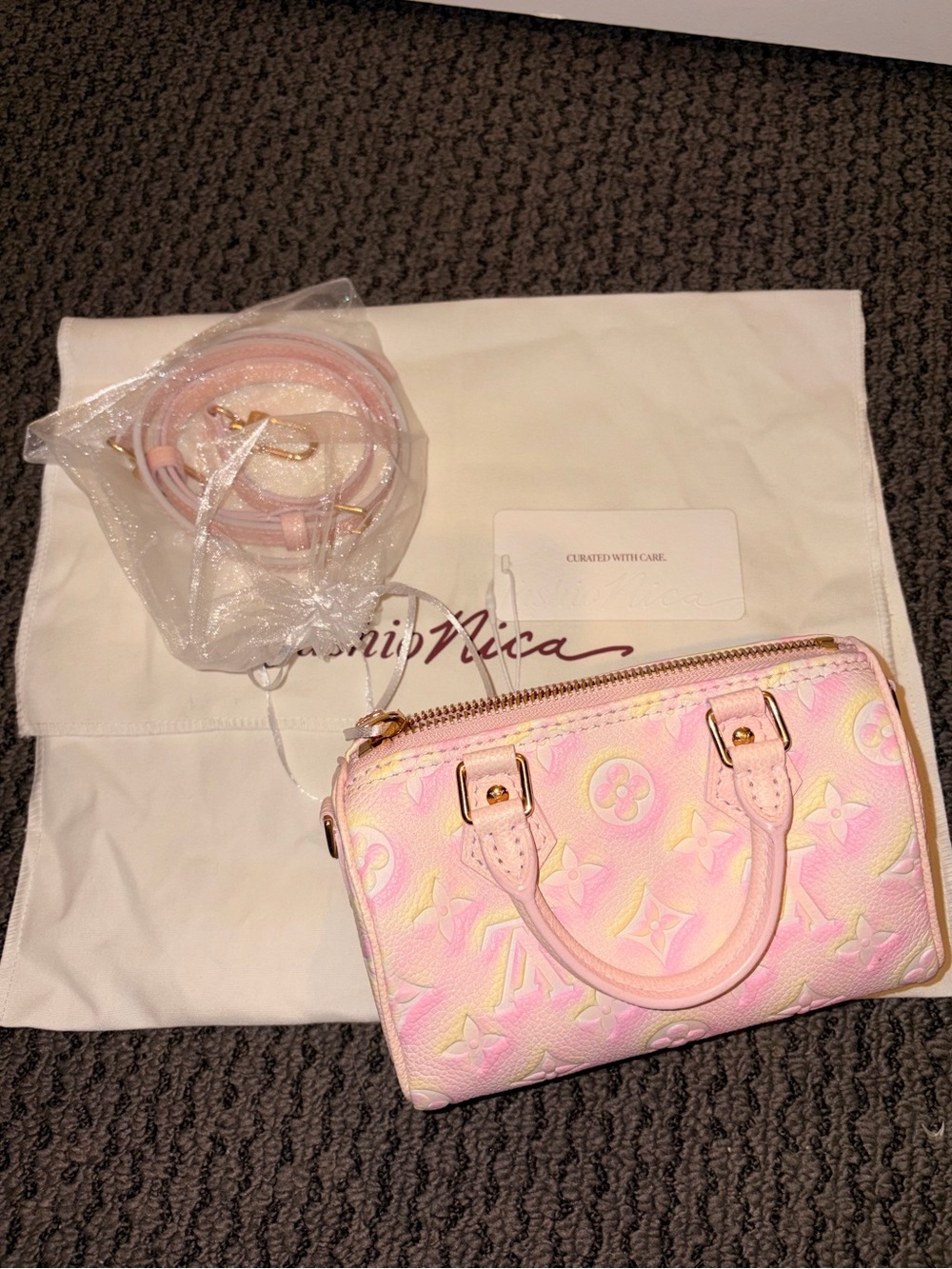 EUC Louis Vuitton Nano Speedy, 2022, Stardust Empreinte